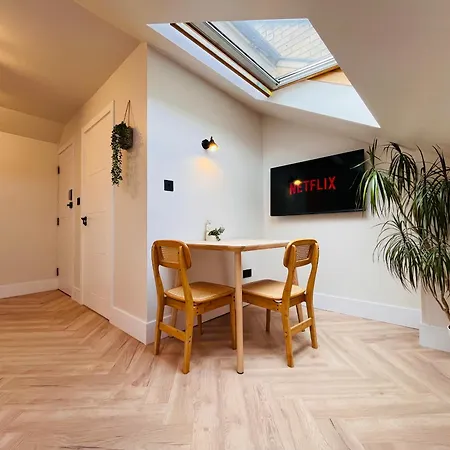 The Nook Londons Swanky Studio With Free Parking Exterior photo