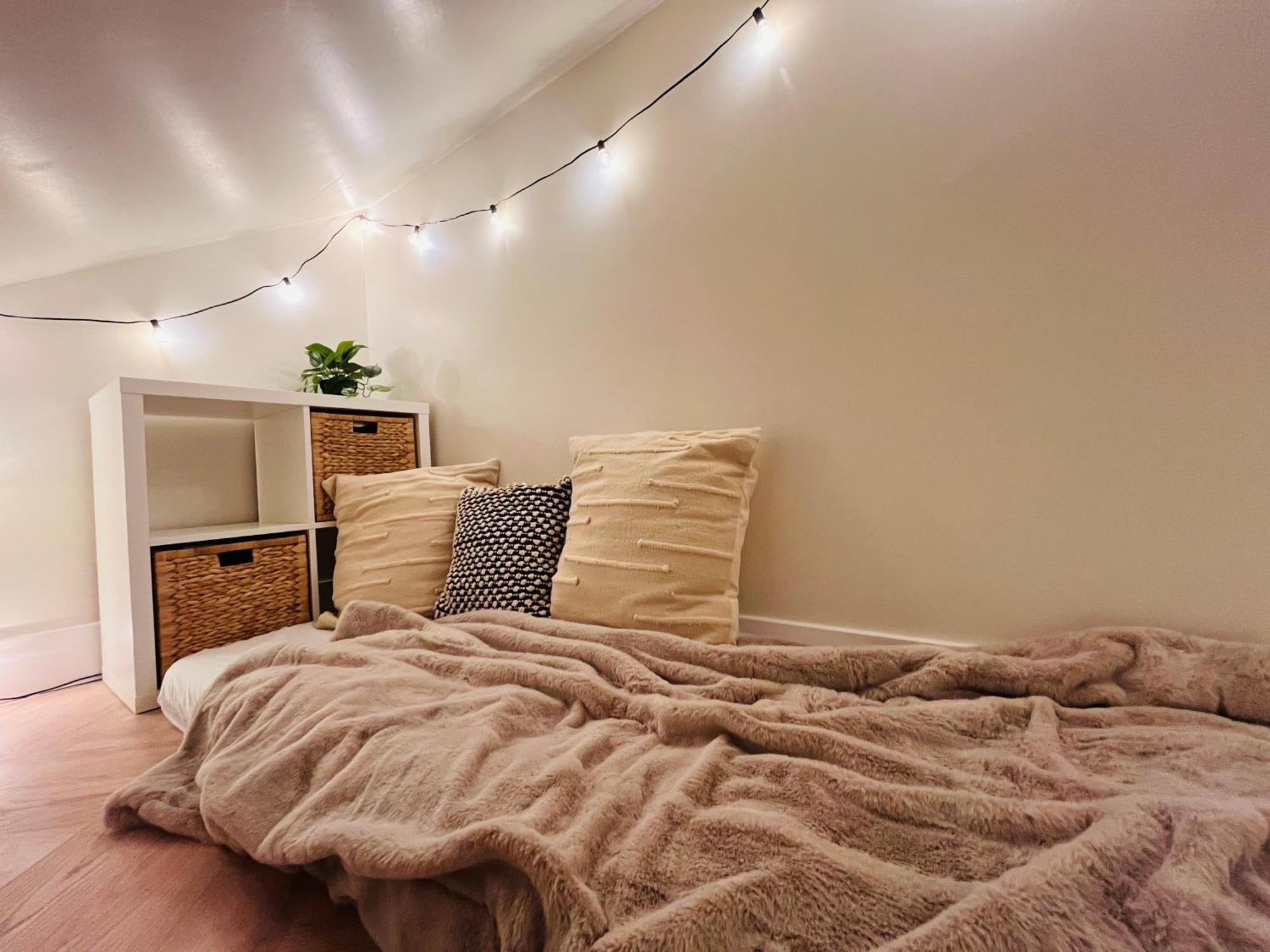 The Nook Londons Swanky With Free Parking Проживание в семье