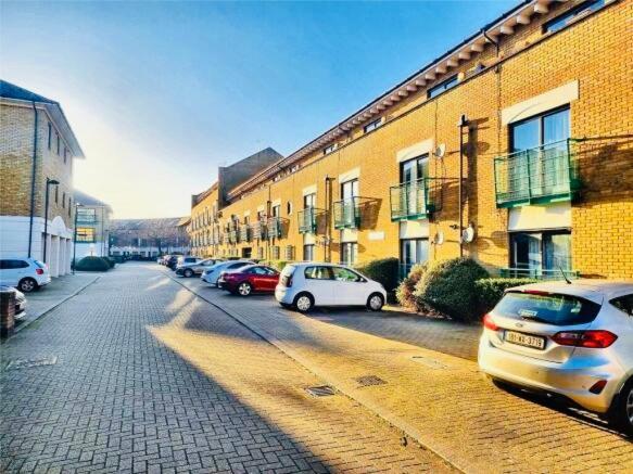 Homestay The Nook Londons Swanky With Free Parking